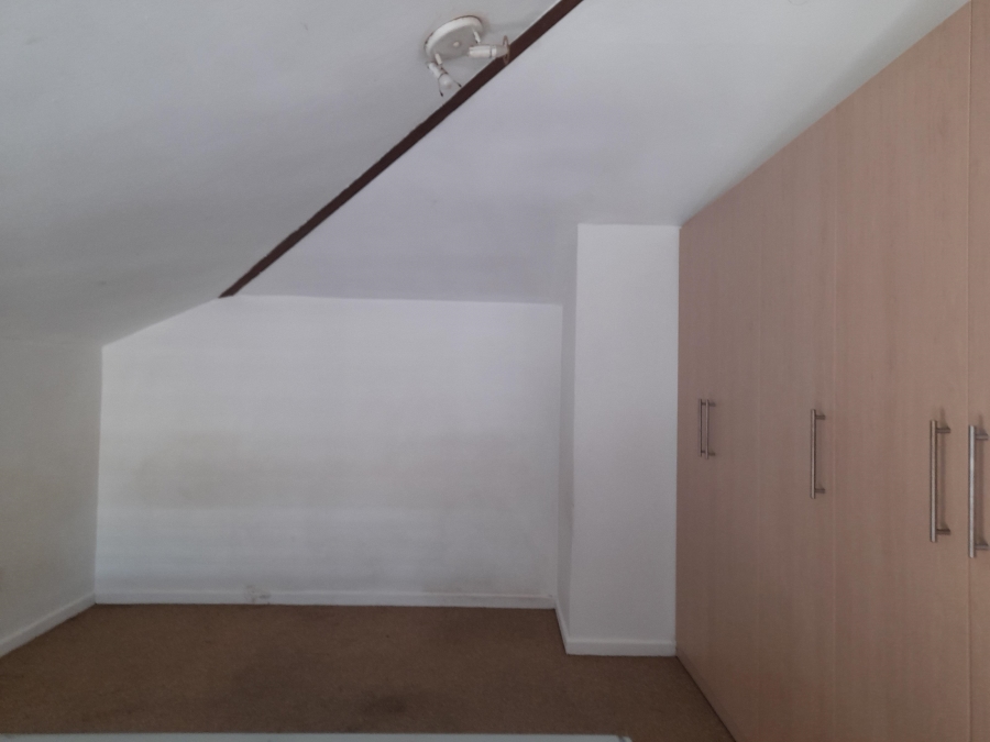 To Let 2 Bedroom Property for Rent in Muizenberg Western Cape